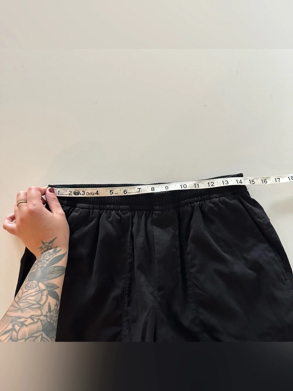 Lululemon Men’s Bowline Shorts Woven Black 5” M Utility Stretch Really nice us